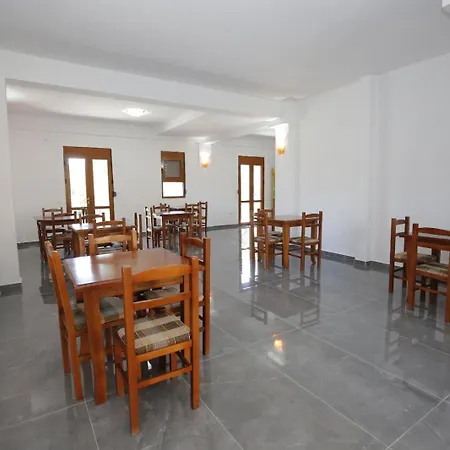 Aparthotel Hotelgodini *