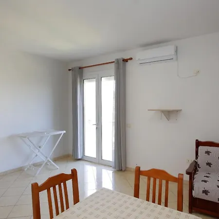 Aparthotel Hotelgodini Golem (Tirana)
