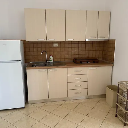 Hotelgodini Aparthotel Golem (Tirana)